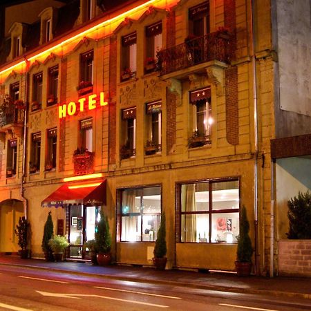 Hotel Le Pelican Charleville-Mézières Екстериор снимка