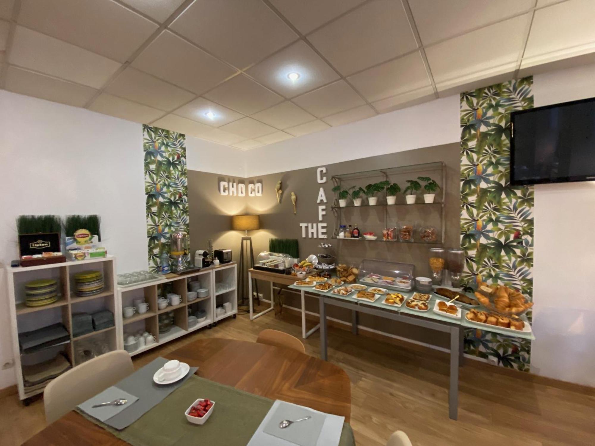 Hotel Le Pelican Charleville-Mézières Екстериор снимка