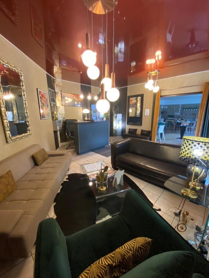 Hotel Le Pelican Charleville-Mézières Екстериор снимка