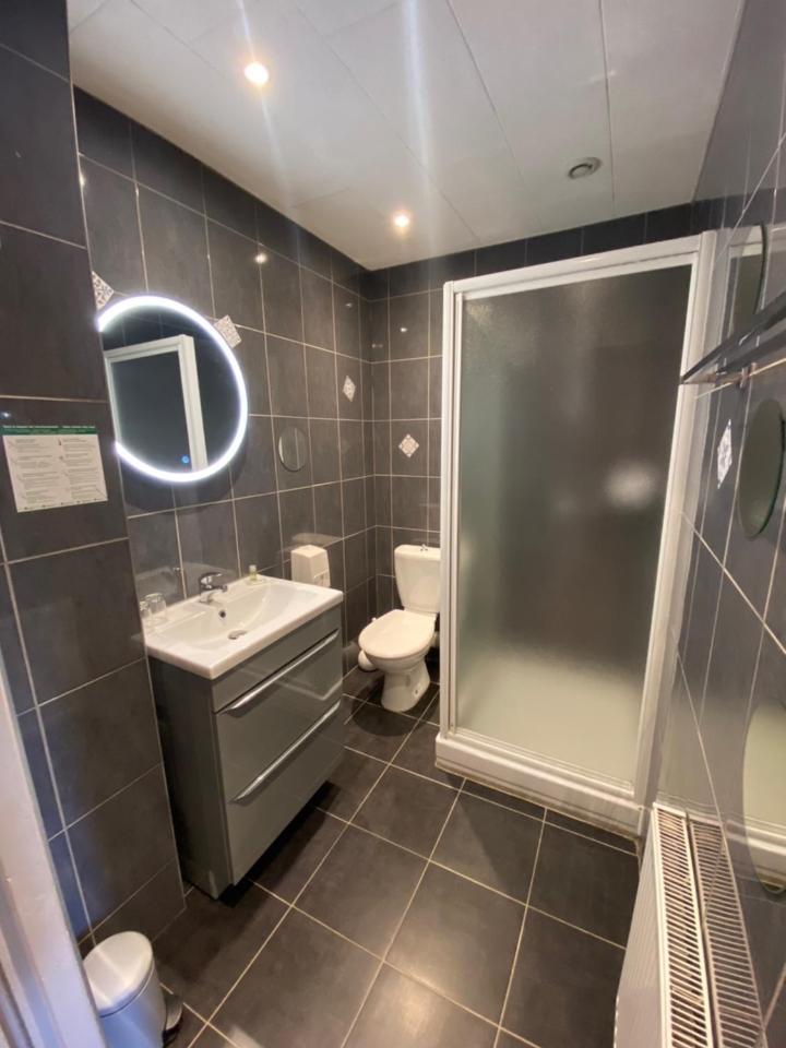 Hotel Le Pelican Charleville-Mézières Екстериор снимка