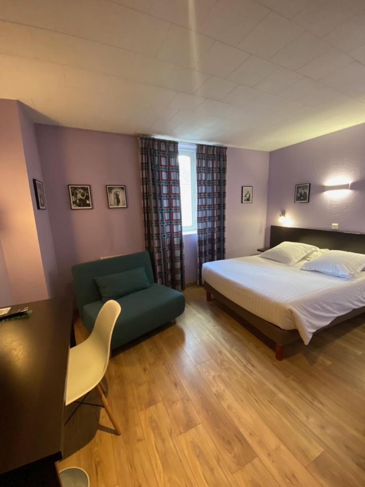 Hotel Le Pelican Charleville-Mézières Екстериор снимка