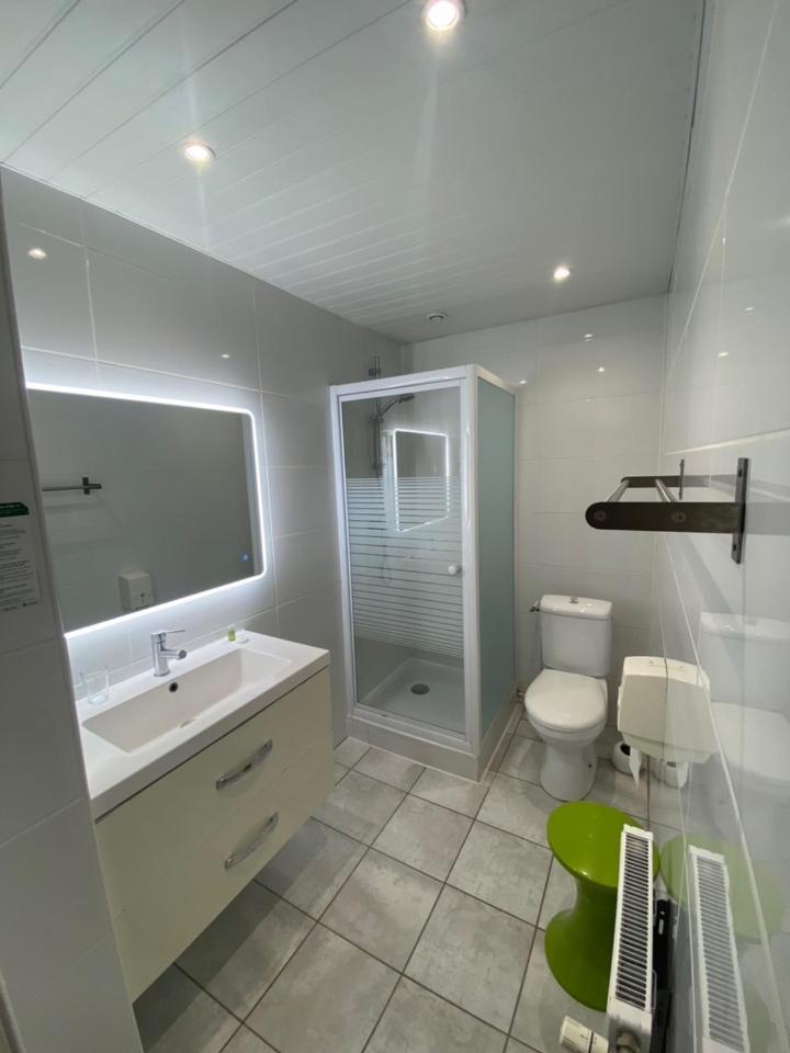 Hotel Le Pelican Charleville-Mézières Екстериор снимка